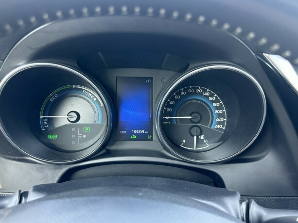 toyota-auris-elektrisitetbensin-2016-big-11
