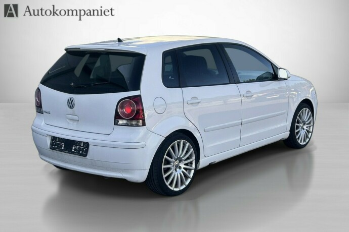 volkswagen-polo-bensin-2009-big-7