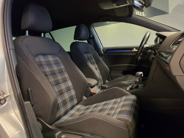 volkswagen-golf-vii-plug-in-petrol-2017-big-13
