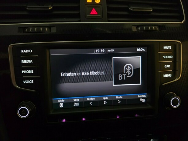 volkswagen-golf-vii-plug-in-petrol-2017-big-32