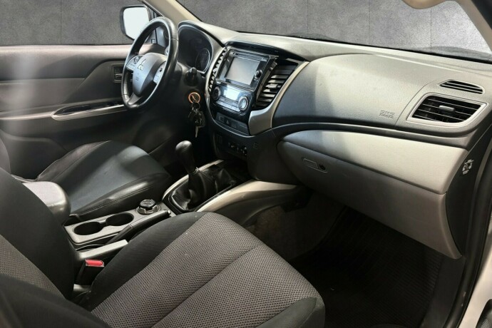 mitsubishi-l200-diesel-2016-big-15