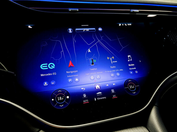 mercedes-benz-eqe500-elektrisitet-2025-big-13