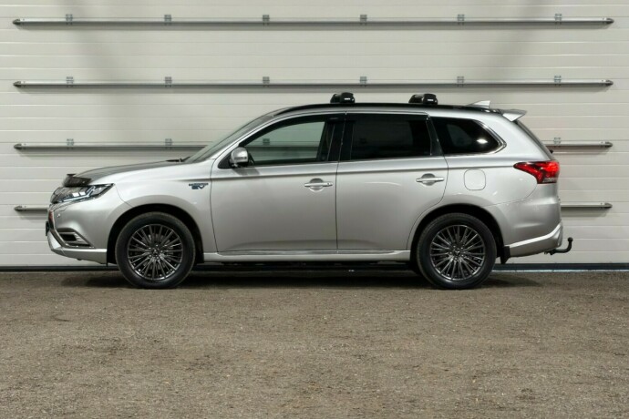 mitsubishi-outlander-elektrisitetbensin-2019-big-5