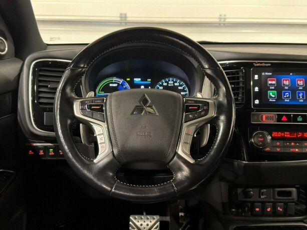 mitsubishi-outlander-elektrisitetbensin-2019-big-16