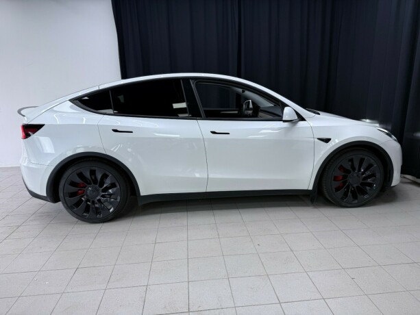 tesla-model-y-elektrisitet-2023-big-8