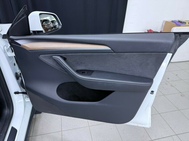 tesla-model-y-elektrisitet-2023-big-19