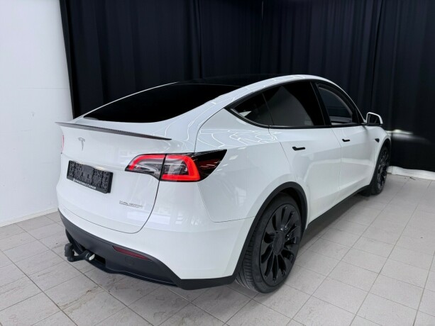 tesla-model-y-elektrisitet-2023-big-7