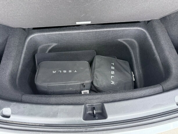 tesla-model-y-elektrisitet-2023-big-27