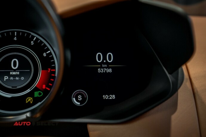 aston-martin-v8-vantage-bensin-2019-big-55