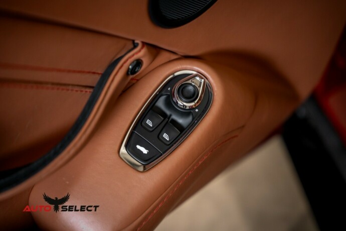 aston-martin-v8-vantage-bensin-2019-big-34