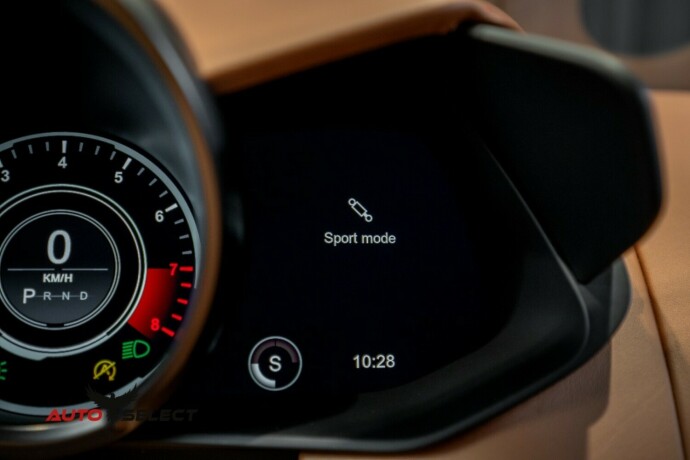 aston-martin-v8-vantage-bensin-2019-big-51