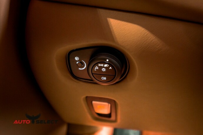 aston-martin-v8-vantage-bensin-2019-big-59