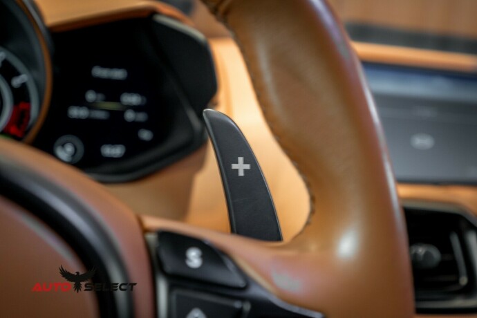 aston-martin-v8-vantage-bensin-2019-big-58