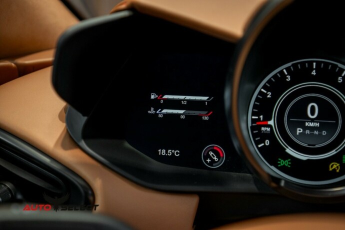 aston-martin-v8-vantage-bensin-2019-big-47