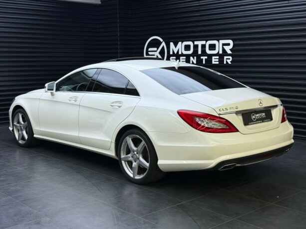 mercedes-benz-cls350-bensin-2013-big-1