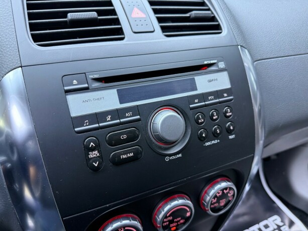suzuki-sx4-bensin-2009-big-14