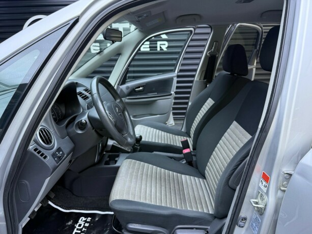 suzuki-sx4-bensin-2009-big-18