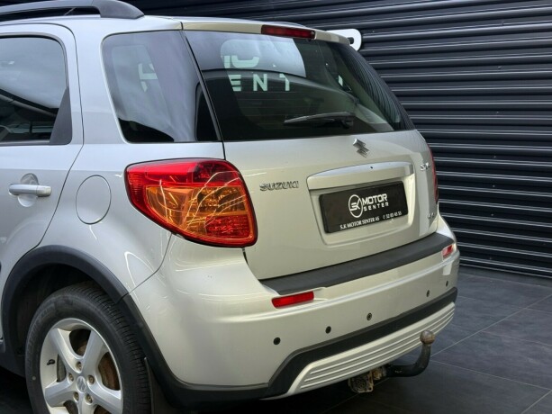 suzuki-sx4-bensin-2009-big-5