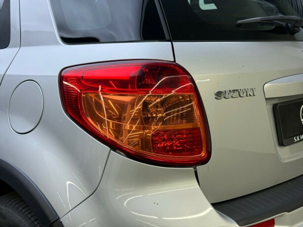 suzuki-sx4-bensin-2009-big-6