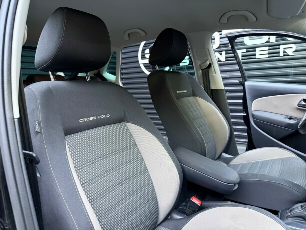 volkswagen-polo-cross-bensin-2014-big-24