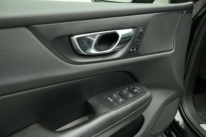 volvo-v60-elektrisitetbensin-2020-big-17
