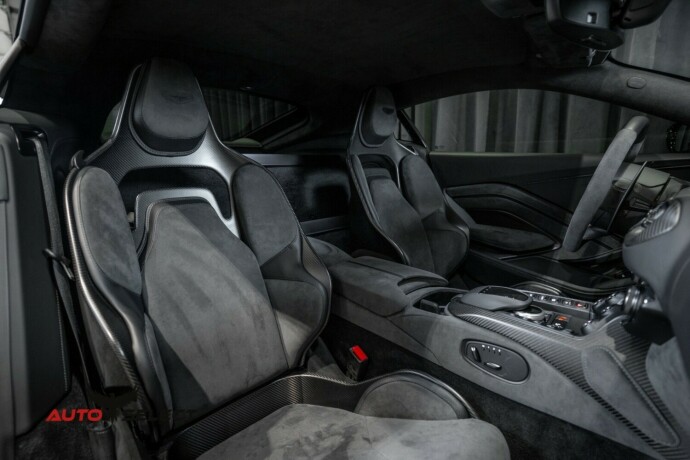 aston-martin-v8-vantage-bensin-2023-big-41