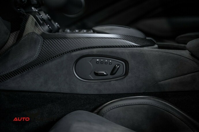 aston-martin-v8-vantage-bensin-2023-big-29