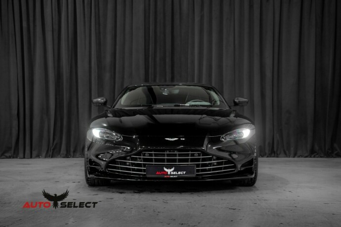 aston-martin-v8-vantage-bensin-2023-big-2