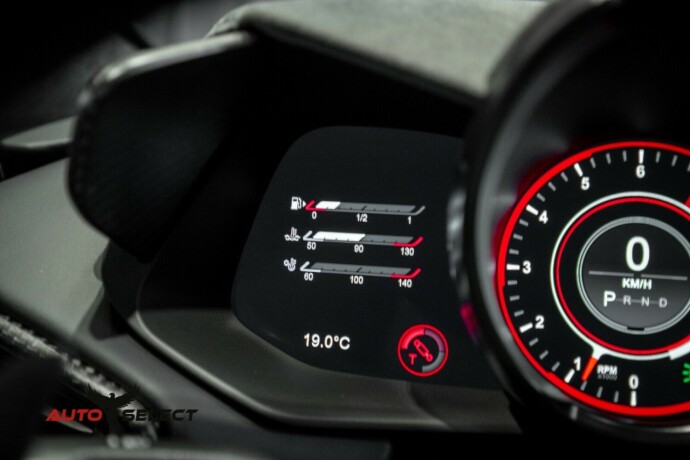 aston-martin-v8-vantage-bensin-2023-big-48