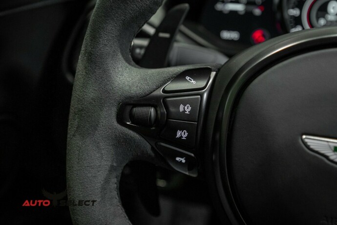 aston-martin-v8-vantage-bensin-2023-big-55