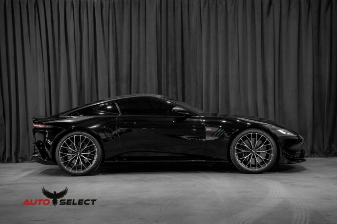 aston-martin-v8-vantage-bensin-2023-big-89
