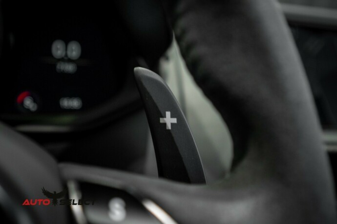 aston-martin-v8-vantage-bensin-2023-big-58