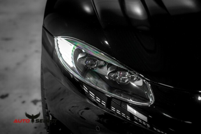 aston-martin-v8-vantage-bensin-2023-big-3