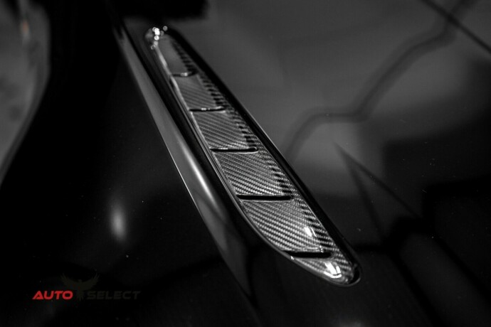 aston-martin-v8-vantage-bensin-2023-big-4