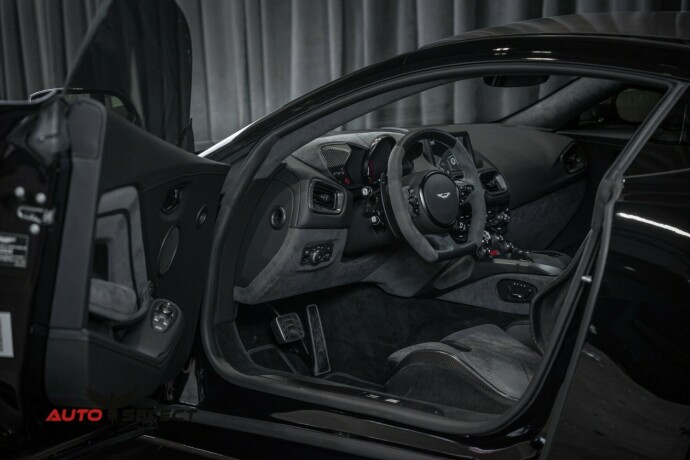 aston-martin-v8-vantage-bensin-2023-big-22