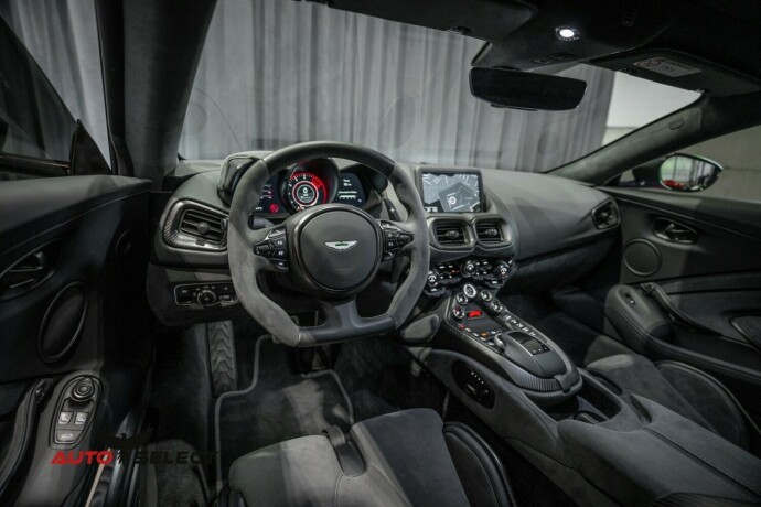 aston-martin-v8-vantage-bensin-2023-big-45