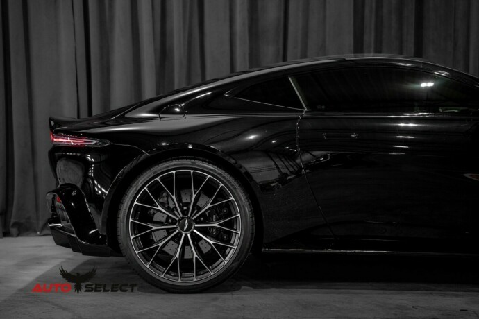 aston-martin-v8-vantage-bensin-2023-big-90
