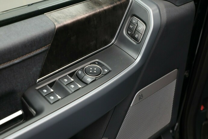 ford-f-150-elektrisitet-2023-big-20