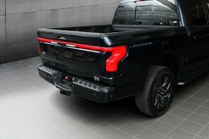 ford-f-150-elektrisitet-2023-big-34