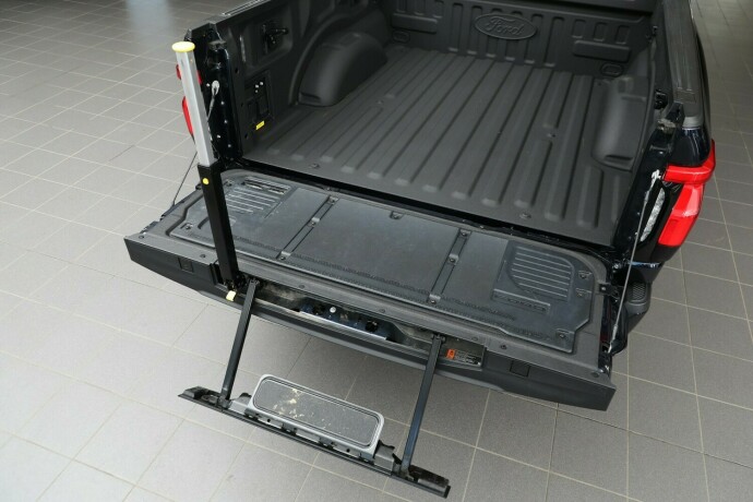ford-f-150-elektrisitet-2023-big-41
