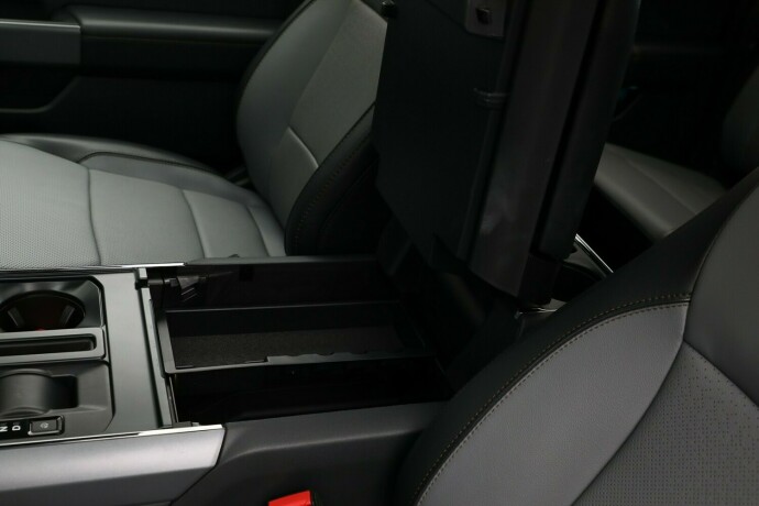 ford-f-150-elektrisitet-2023-big-28