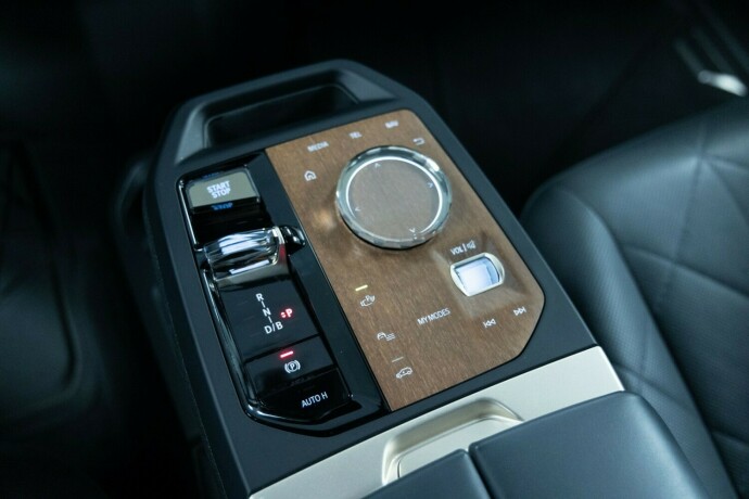 bmw-ix-elektrisitet-2022-big-24