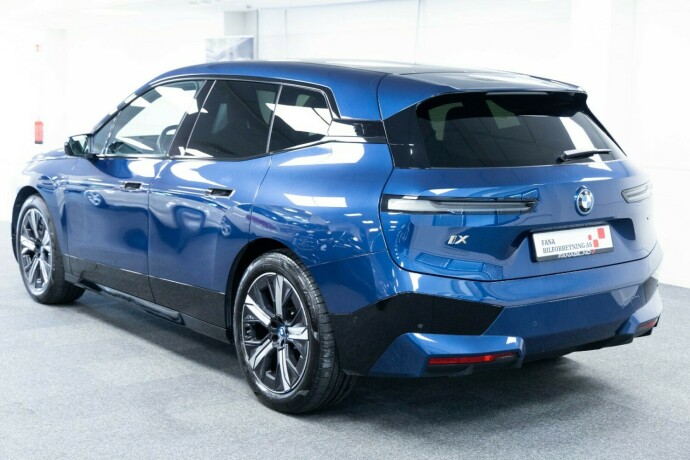 bmw-ix-elektrisitet-2022-big-1
