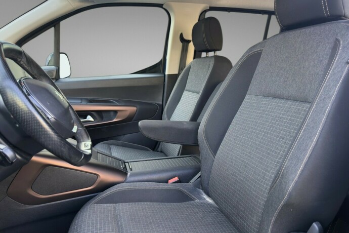 peugeot-e-rifter-elektrisitet-2023-big-7