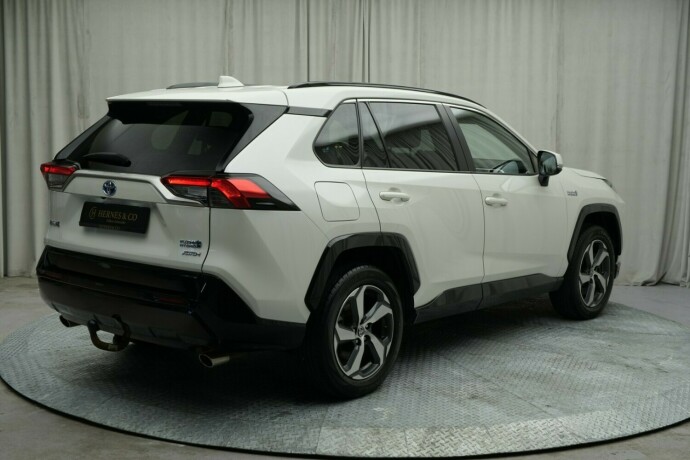 toyota-rav4-elektrisitetbensin-2022-big-7