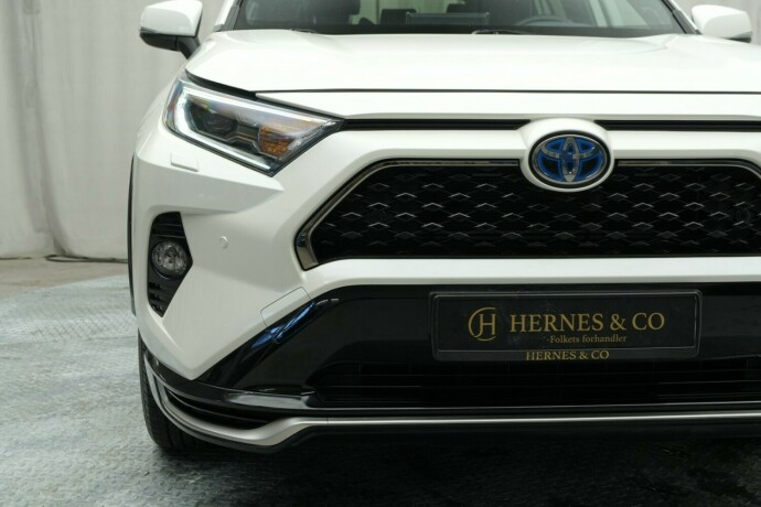 toyota-rav4-elektrisitetbensin-2022-big-3