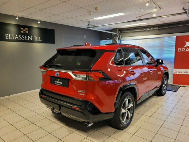 toyota-rav4-plug-in-petrol-2021-big-4