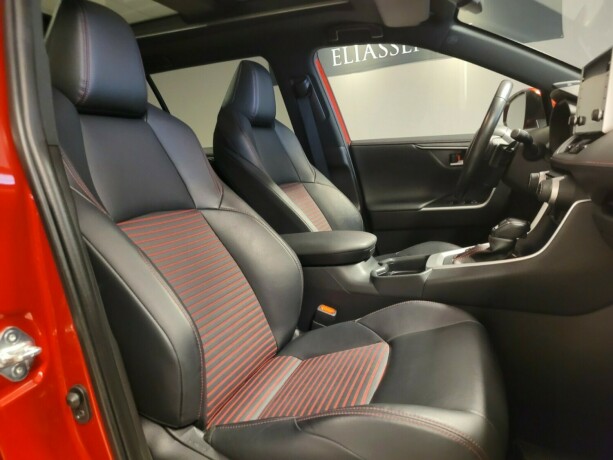 toyota-rav4-plug-in-petrol-2021-big-12