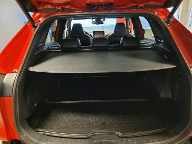 toyota-rav4-plug-in-petrol-2021-big-18