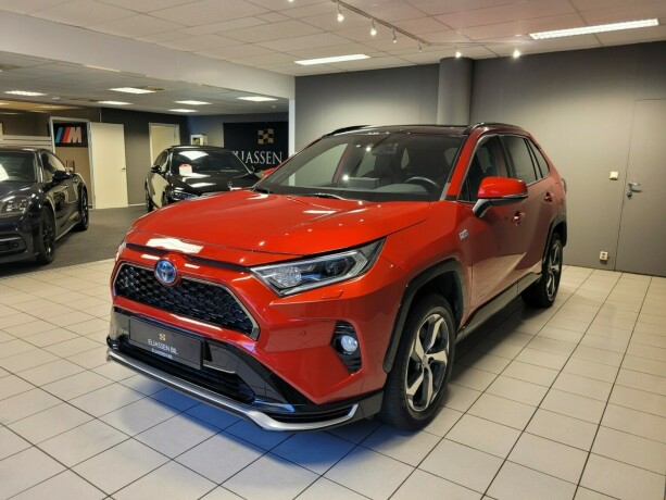 toyota-rav4-plug-in-petrol-2021-big-8